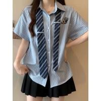 ราคา เสื้อเชิ้ตแขนสั้นลายทางสีฟ้าสไตล์เกาหลีสำหรับผู้หญิง ทรงหลวม ปกปิดหน้าท้อง สไตล์วิทยาลัย ลดอายุ เสื้อตัวบน (24304992411)