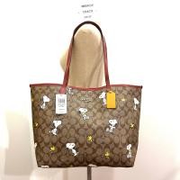 ราคา กระเป๋าถือ Coach ของแท้ มือ 1 รุ่น Limited Snoopy จาก Shop หายากมาก COACH CF166 Coach X Peanuts City Tote In Signature Canvas With Snoopy Woodstock Print (21851135053)