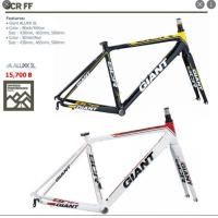 ราคา เฟรมจักรยานเสือหมอบ อลูมิเนียม Giant SCR ปี 2015 พร้อมตะเกียบคาร์บอน ชุดถ้วยคอ รัดหลักอาน ของใหม่แกะกล่อง ตัวสุดท้าย เฟรมจักรยาน road bicycle frame (20419872175)