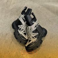 ราคา รองเท้าบูทมาร์ตินสีดำแบบผูกเชือกสำหรับผู้หญิง ทรงสั้น พื้นหนา รองเท้าบูทสไตล์มอเตอร์ไซค์สุดเท่ ส้นสูง พื้นยาง รองเท้าบูทฤดูใบไม้ผลิและฤดูใบไม้ร่วง (22903671819)