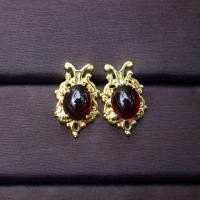 ราคา ต่างหูพลอยโกเมนจันทบุรี Garnet เรือนเงินแท้92 5 ชุบทอง พลอยสีแดงอมน้ำตาล เนื้อใส พลอยแท้บ่อ จันทบุรี (12512174508)