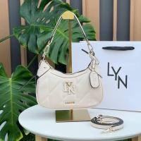 ราคา กระเป๋าสะพายผู้หญิง สะพายไหล่ คล้องแขน ถือหิ้ว ลิน Lyn ขนาด 8นิ้ว (23303680535)