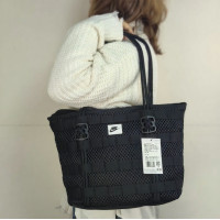 ราคา Nike กระเป๋าสะพายไหล่แบบทอท์ (126571501278)