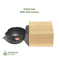 ราคา GOOD CHĀ Wabi Sabi Chawan ชามตีมัทฉะปากรินสีดำด้าน งานแฮนด์เมด พร้อมกล่องไม้ฝาสไลด์ (126204097043)