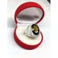 ราคา แหวนเงินแท้925พลอยเขียวส่อง czแถมกล่องกำมะหยี่ (25992431776)