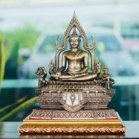 ราคา พระพุทธชินราช แร่เหล็กน้ำพี้ ขนาดเล็ก ฐานพระกว้าง5 5หน้าตัก3นิ้วสูง 7 นิ้ว หนัก1 2กก แถมฟรีฐานรอง (23915685255)