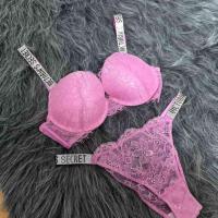 ราคา ชุดชั้นใน Victoria Secret ราคาต่ำสุด ชุดชั้นในลูกไม้ประดับเพชรแบบดันทรง 2 ชิ้น (25366736127)