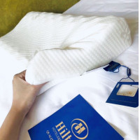 ราคา Hilton หมอนหนุนเพื่อสุขภาพ หมอนยางพารา โรงแรม 5 ดาว มี 2 ระดับ แถมกล่อง Orthopedic Latex Memory Foam Massage Pillow Neck Support Health Pillow (9395824842)