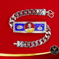 ราคา เลสข้อมือ หลวงพ่อพัฒน์ วัดห้วยด้วน รุ่น สรงน้ำ ๙๙ บันดาลความสำเร็จ โชคลาภ ขนาด 2 บาทยอดนิยม กะไหล่เงินลงยาสีน้ำเงิน ความยาว 19 CM (6105384539)