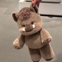 ราคา BermaBaby หมูหอมน้อยตลก ตุ๊กตาของเล่นตุ๊กตา หมอนหนุนหมูป่าน้อย ของขวัญสำหรับเพื่อน ขนาด 45cm (25491678615)