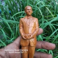 ราคา ไม้แกะสลักรูปในหลวงทรงงาน (16474249525)