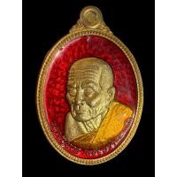 ราคา หลวงปู่ทวด เหยียบน้ำทะเลจืด วัดคีรีวง ต ท้องเนียน อ ขนอม จ นครศรีธรรมราข ปี2560 เนื้อกะไหล่ทอง ลงยาแดง (25953428611)