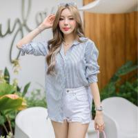 ราคา 099 เสื้อเชิ้ตลายริ้ว ดีเทลแต่งกระดุม หน้า หลัง (22073292241)