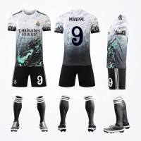 ราคา เสื้อแข่งขันเหย้าของเรอัล มาดริด (126653554277)