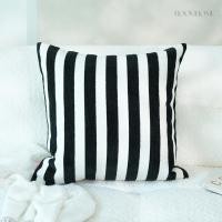ราคา ส่งจากไทย พร้อมส่ง หมอนอิงลายทางผ้าเชนิลล์ ปลอกหมอนอิง หมอนอิงโซฟา สไตล์เรโทรโมเดิร์น แต่งบ้าน แต่งห้อง RooviHome คอลเลกชัน Retro Line (25610422833)