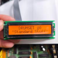 ราคา จอ Alesis D4 ไฟพื้นหลังสีส้ม เสียบสายเดิมใช้ได้ทันที แสดงตัวหนังสือถูกต้อง (26003881094)