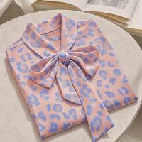 ราคา XANLYSHE เสื้อเชิ้ตผูกโบว์ผ้าซาตินพิมพ์ลายสีน้ำเงินยอดนิยมในปีนี้ (26053576236)