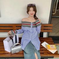 ราคา KOKO เสื้อเปิดไหล่เซ็กซี่สไตล์ฝรั่งเศสสำหรับผู้หญิง เสื้อเชิ้ตแขนยาวลายทางสีน้ำเงิน เสื้อปาดไหล่แขนยาว เสื้อผ้าแฟชั่นสวยๆ W592 (24507063573)