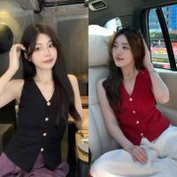 ราคา DD SHOPพร้อมส่ง 20252 เสื้อกบ้ามไหมพรม คอวี กระดุมด้านหน้า ดีเทลเว้าหลังเอว (23232938267)