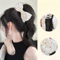 ราคา วิกหนีบมวยผมลอน มวยผมหยิกแบบกิ๊บติดง่าย ติดแน่น ไม่หลุด (22844487823)