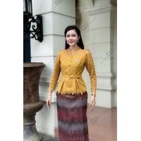 ราคา เสื้อลูกไม้ คอวี แขนยาว กระดุมหน้า ชายระบายอัดจีบ คาดเอว แต่งโบว์เอว 1 ข้าง ใส่ไปวัดทำบุญ สวยมาก (25114288056)