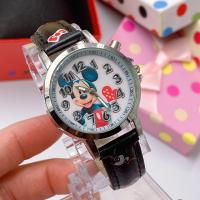 ราคา นาฬิกาข้อมือเด็ก ลายแฟชั่น Mickey Mouse สายหนัง มีไฟ เปลี่ยนไฟได้เจ็ดสี (10566727224)