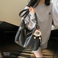 ราคา กระเป๋าสะพายข้างทรงสี่เหลี่ยมจัตุรัสขนาดใหญ่แบบสะพายข้าง กระเป๋าสะพายไหล่แบบลำลองสำหรับผู้หญิง กระเป๋าถือ PU สำหรับเดินทางไปทำงานในฤดูใบไม้ร่วงและฤดูหนาว (26109803124)