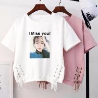 ราคา KDAShop เสื้อยืดสกรีนลายมินิมอล แต่งโบว์ด้านข้าง งานน่ารักสไตล์เกาหลี ดูดีย์ไม่ไหววว (10991808369)