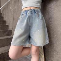 ราคา กางเกงยีนส์ขาสั้นปักลายสีสันสดใสสำหรับเด็กผู้หญิง รายละเอียดการปักลายสีสันสดใส ป้ายรูปหัวใจมิกกี้เมาส์ที่ขอบเอวด้านหลัง เอวยางยืดสูง ทรงเอไลน์หลวมๆ TCK (126234763862)