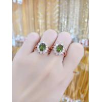 ราคา แหวนนาคหัวพลอยสีเขียวส่องล้อมเพชร (24090592512)