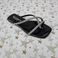 ราคา Glamshoes รองเท้าแตะแฟชั่น สายเพชรไขว้ พร้อมส่ง (23828184356)