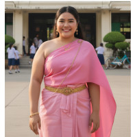 ราคา 086Plussize สไบชุดไทยสาวพลัสไซส์ สไบผ้าต่วน สไบคนอ้วน สไบสาวอวบ กว้าง 22 นิ้ว มี 21 สีใส่ยางสำเร็จรูปได้55 นิ้ว ห่มสดติดเข็มกลัด (126618733772)