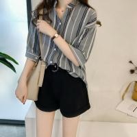 ราคา ohho เสื้อเชิ้ตลายทางผู้หญิง แขนสามส่วน คอวี หน้าร้อน เสื้อเชิ้ตทรงหลวมเข้ารูป เสื้อผ้าเหมาะกับสาวอ้วน w561 (24028901270)