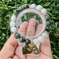 ราคา สร้อยแขนหิน หยกเขียวสลับขาว สร้อยข้อมือหิน หยกเขียวสลับขาว ห้อยจี้นํ้าเต้า หัวใจ ขนาดลูกประคำหินหยก 10 มิล (18933719462)