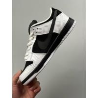 ราคา พร้อมส่งของแท้ รุ่นนี่ใส่ตรงไซส TIGHTBOOTH x NIKE Dunk SB Low Pro Black and White แฟชั่น รองเท้ากีฬา สินค้าพร้อมกล่อง อุปกรณ์ครบ จัดส่งฟรี (21424141842)
