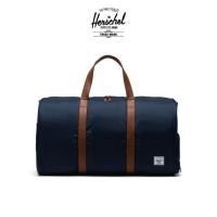 ราคา Herschel Supply กระเป๋าใส่เสื้อผ้า กระเป๋า Duffel กระเป๋าขนสัมภาระ กระเป๋าเดินทางแบบพกพา กระเป๋ากีฬา กระเป๋ายิม กระเป๋าใบใหญ่ อเนกประสงค์ สำหรับการเดินทางกีฬาฟิตเนส ของแท้ รุ่น Novel Duffle Bag Standa