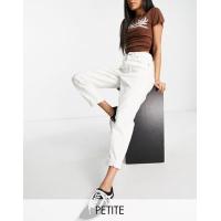 ราคา Topshop Petite Mom jean in off white (201639151)
