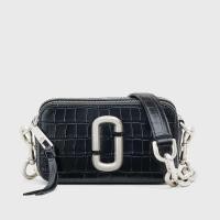 ราคา กระเป๋า Marc Jacobs The Croc-Embossed Shoulder Snapshot - สีดำ (1020682)