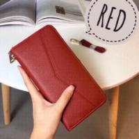 ราคา กระเป๋าสตางค์ ใบยาว ซิปรอบ มีสายคล้องมือ หนังวัวแท้ #7725 (1778319726)