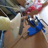 ราคา เครื่องกรอไหมพรม ด้ายถัก.แบบมือหมุน ใช้ง่าย แข็งแรง (936287869)