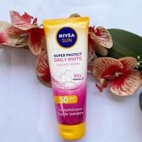 ราคา Nivea Sun Super Protect Daily White Essence Serum 180ml (นีเวีย ซัน ซูเปอร์ โพรเท็ค เดลี่ ไวท์ เอสเซนส์ เซรั่ม เอสพีเอฟ50 พีเอ+++ 180 มล.)