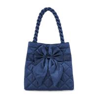 ราคา NaRaYa กระเป๋าถือ Satin Quilted Square with Bow (1221113692)