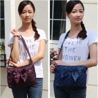 ราคา กระเป๋าผ้านารายา กระเป๋าสะพายไหล่ ติดโบว์ ผ้าซาติน กระเป๋าสีดำ สีน้ำเงิน สีม่วง ใบเก๋ๆ.. (52564398)