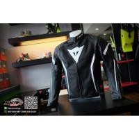 ราคา ลดสูงสุด 500.- ใช้โค้ด SKRPSHVS177 เสื้อ Dainese AIR CRONO 2 TEX JACKET - BLACK/WHITE (2810832225)
