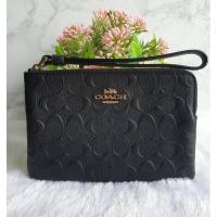 Coach 67555 Corner Zip Wristlet In Signature Leather กระเป๋าสตางค์คล้องมือ