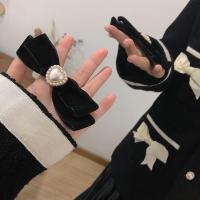 ราคา กิ๊บติดผมโบว์กำมะหยี่สีดำวินเทจขนาดเล็กน้ำหอมรักขอบมุกคลิปด้านบนคลิปกิ๊บติดผมเครื่องประดับ แฟชั่นเกาหลี กิ๊บติดผม กิ๊ฟติดผม กิ๊บติดผมเด็ก กิ๊ปติดผม กิ๊บหนีบผมเกาหลี เครื่องประดับผม (13546735102)