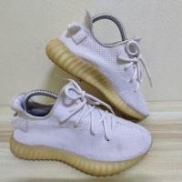 ราคา รองเท้าผ้าใบมือสอง adidas Yeezy boost ไซส์40 5 ยาว25 5cm 40 03 (8998271643)
