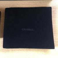 ราคา ถุงผ้ากำมะหยี่ ชาแนล Chanel สำหรับใส่กระเป๋าสตางค์สั้น รุ่น 3 พับ Tri fold wallet (10811996346)