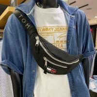 ราคา แท้ ไม่เข้าไทย TOMMY JEANS Heritage Hip Sack Bag กระเป๋าคาดอก คาดเอว ทอมมี่ สีดำ สีขาว (6611092049)