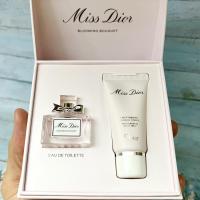 ราคา Miss Dior Blooming Bouquet Gift Set 2 Items (5645543176)